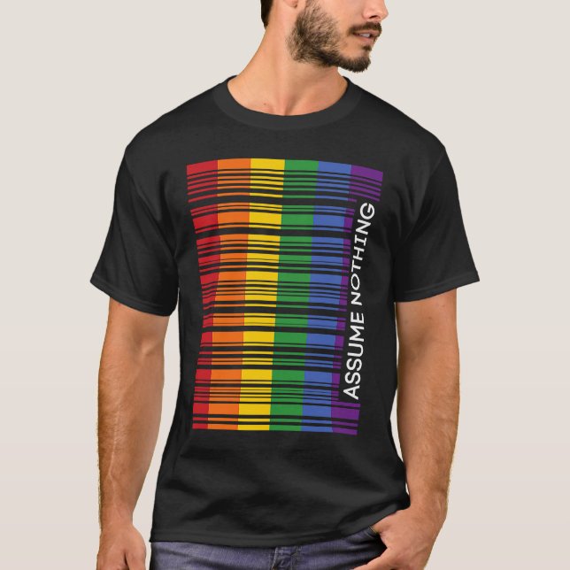 Camiseta Assume Nothing Gay Pride Flag Rainbow Barcode Prid (Frente)