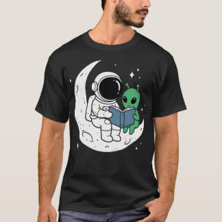 Camiseta Astronauta Alienígena Lua Divertida Lê Livro Astro