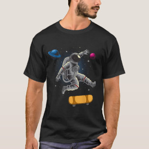 Camiseta Astronauta andando de skate pelos planetas do espa