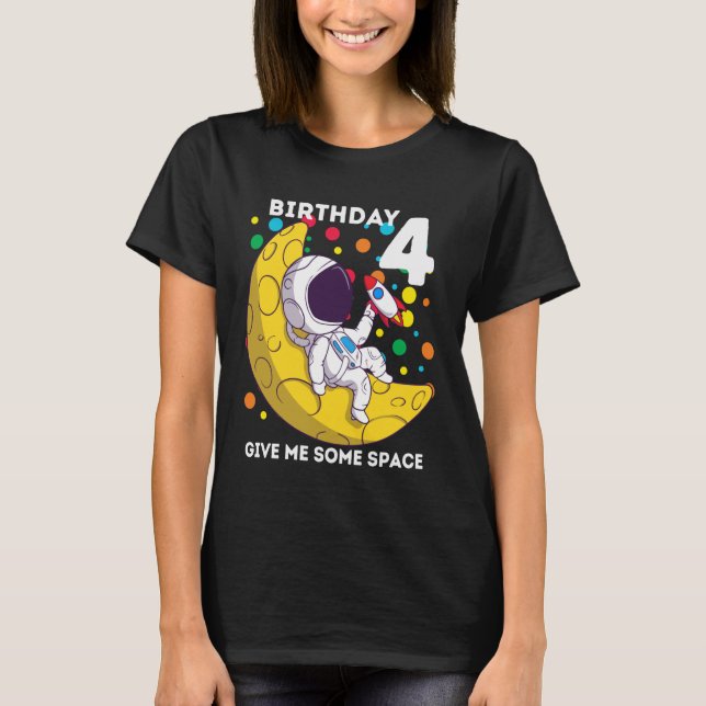 Camiseta Astronauta Aniversário de 4 anos Espaço Amoroso (Frente)