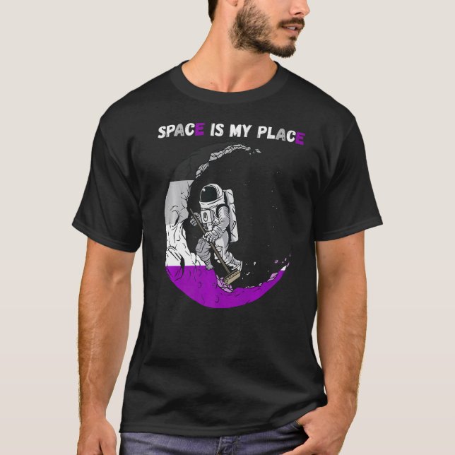 Camiseta Astronauta Assexual Lua Limpando Espaço de Asexual (Frente)