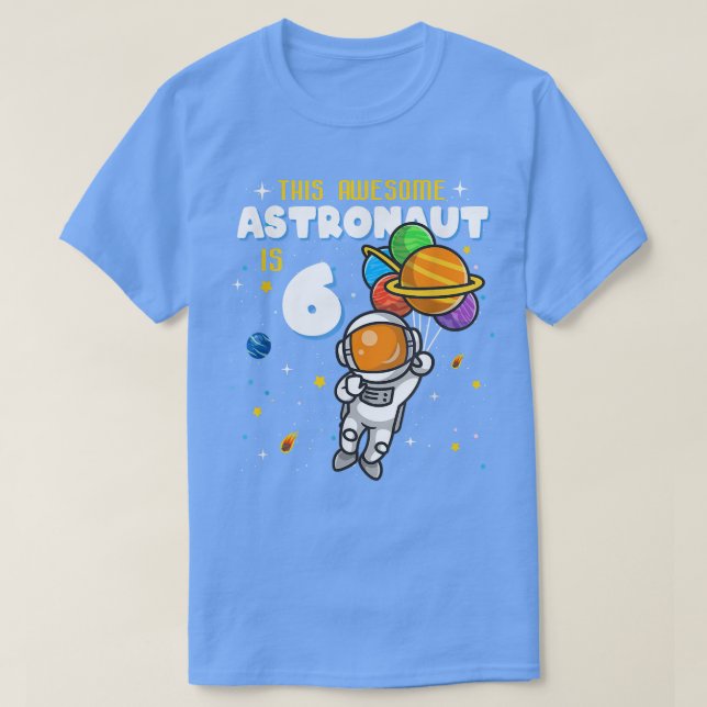 Camiseta astronauta com planetas em mão de 6 anos (Frente do Design)