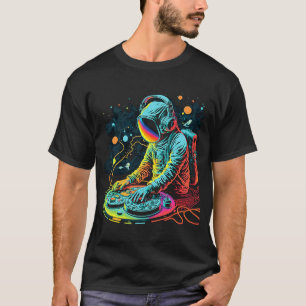 Camiseta Astronauta DJ Tocando Turntables no Espaço EDM leg