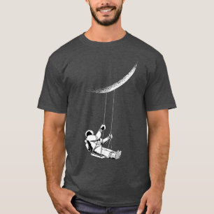 Camiseta Astronauta engraçado balança na lua crescente