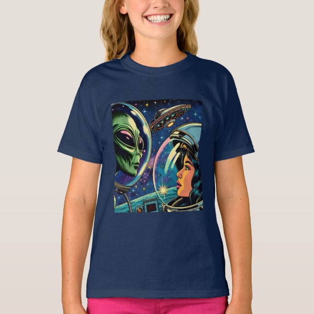 Camiseta Astronauta feminino encontra Alienígena extraterre (Frente)