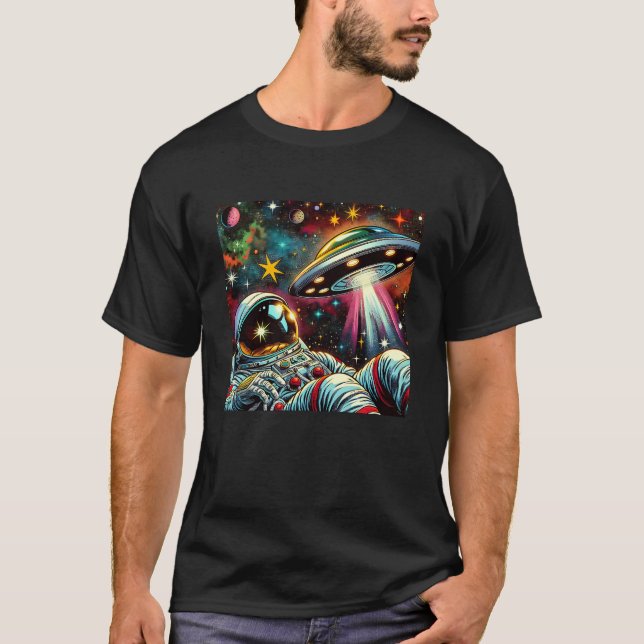 Camiseta Astronauta Flutuando no Espaço com Arte OVNI Ai (Frente)