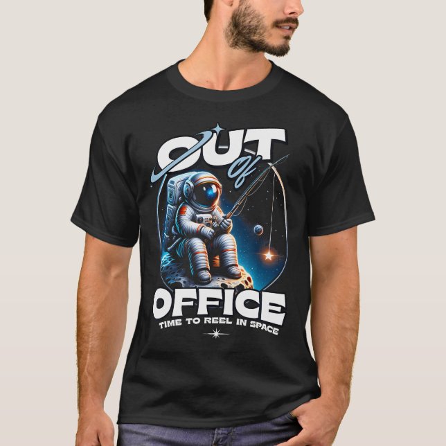 Camiseta Astronauta Fora do Escritório (Frente)