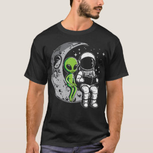 Camiseta Astronauta Lendo Livro Para Alienígena No Espaço D