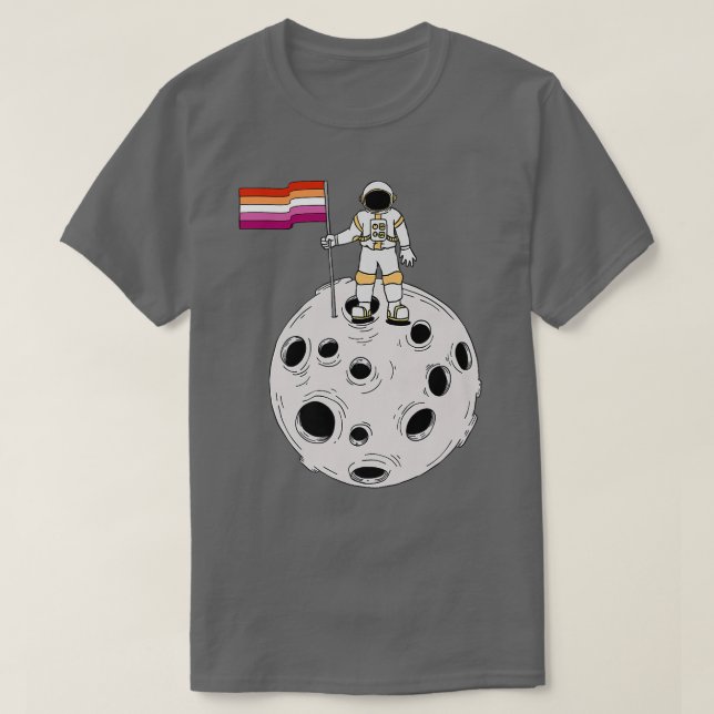 Camiseta Astronauta Lésbica Na Bandeira Lésbica Da Lua (Frente do Design)