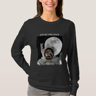 Camiseta Astronauta me dê espaço viajando para Moon Gal