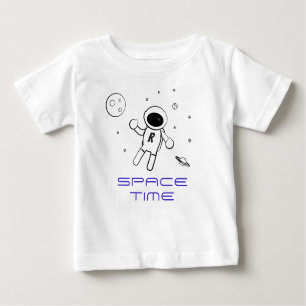 Camiseta Astronauta no Espaço - Arte em Preto, Branco e Rox