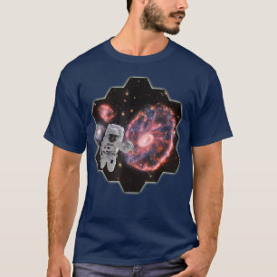 Camiseta Astronauta no Telescópio Espacial da Galáxia de Ca