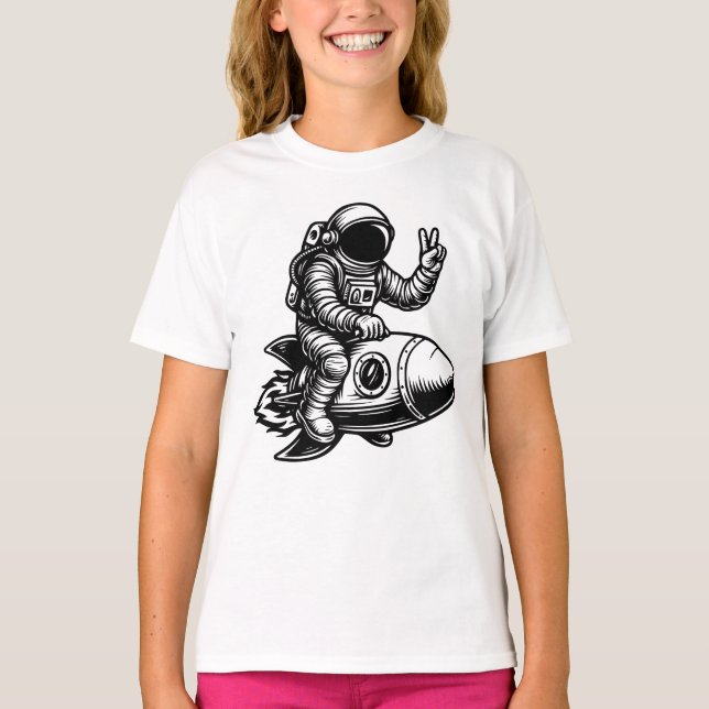 Camiseta Astronauta Pilotando Foguete  (Frente)