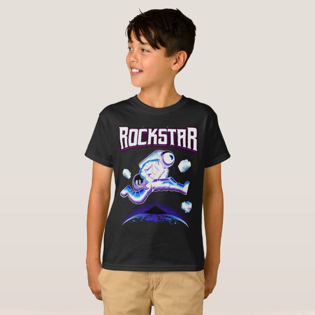 Camiseta Astronauta Rockstar tocando violão no espaço T-Shi (Frente Completa)