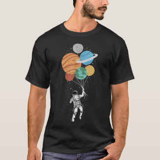 Camiseta Astronauta Segurando Planeta Balões Sistema Solar 