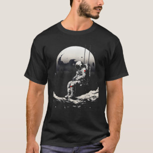Camiseta astronauta sentado em balanço no espaço estrelas e
