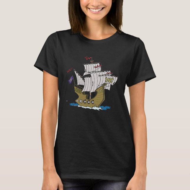Camiseta Ataque de Lateral de Navio Pirata Disparando Canhã (Frente)