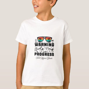 Camiseta Atenção Viagem de Meninas em Andamento Férias Fort