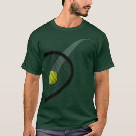 Camiseta Atingindo uma bola de tênis em movimento