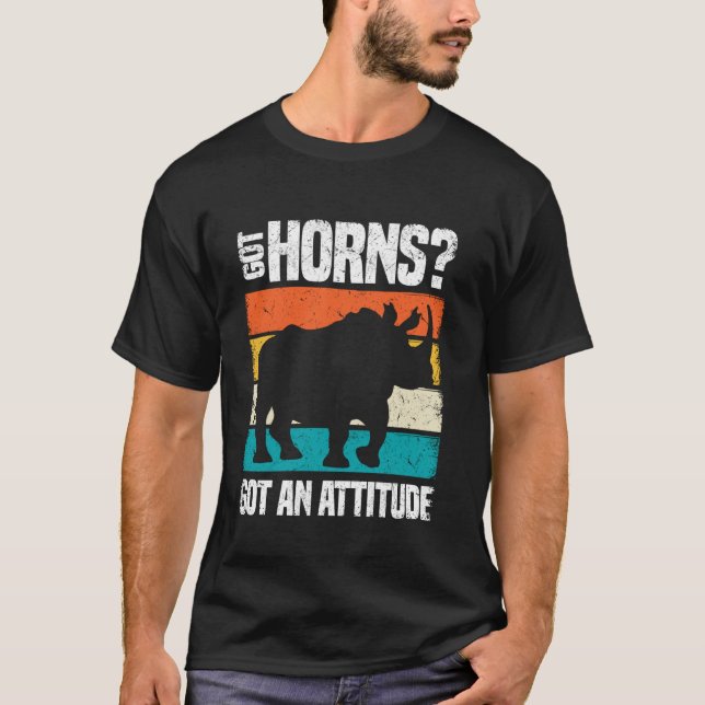 Camiseta Atitude de Rinoceronte Design Divertido de Rinocer (Frente)