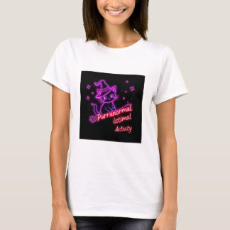 Camiseta Atividade Puranormal - Gato De Bruxa De Neon Cuta