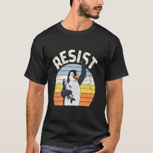Camiseta Ativista Clássico Resistir Pinguins, Temos Caneta