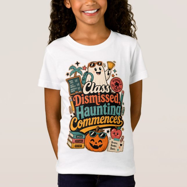 Camiseta Aula Dispensada Caça às Bruxas Começa Fofo (Frente)
