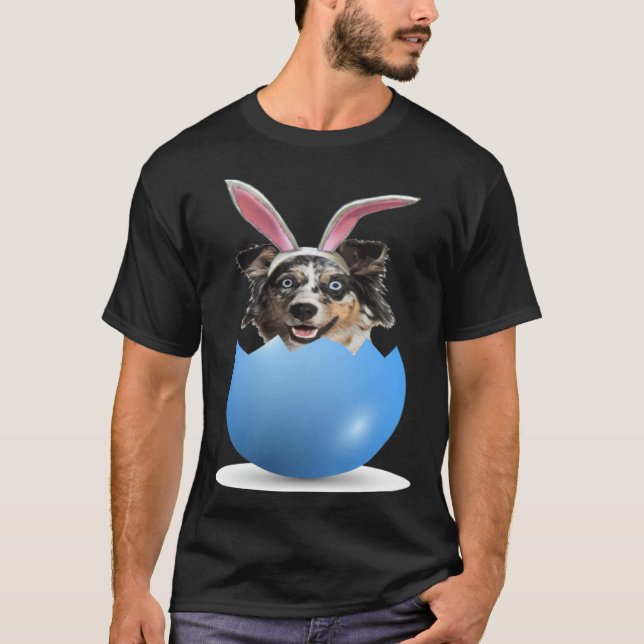 Camiseta Aussie Dog  Easter Bunny Egg Hunt Australian Sheph (Frente)