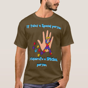 Camiseta Autismo É preciso uma pessoa especial para celebra
