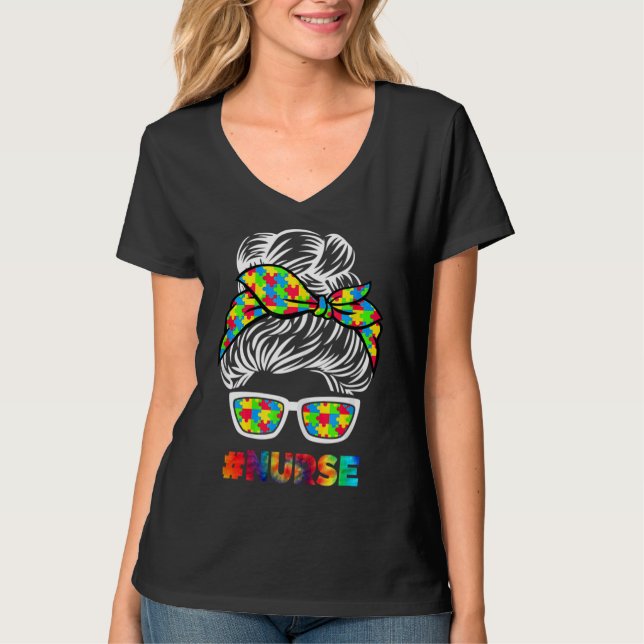 Camiseta Autismo Enfermeira Messer Bun Sunglass Bandana Mãe (Frente)