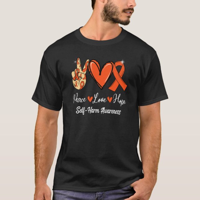 Camiseta Autoconsciência paz amor esperança esperança faixa (Frente)