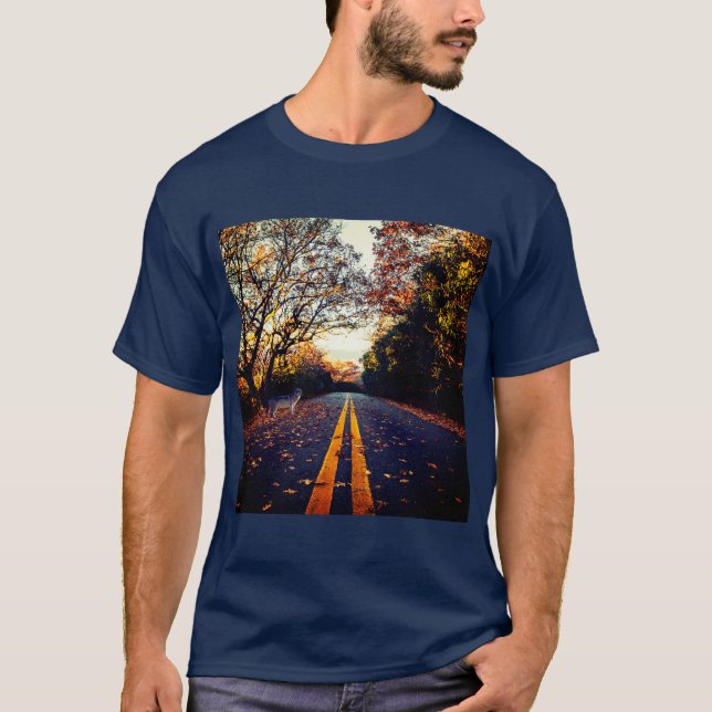 Camiseta Autumn Path with a Wolf – Mystic Forest Concept (Frente)