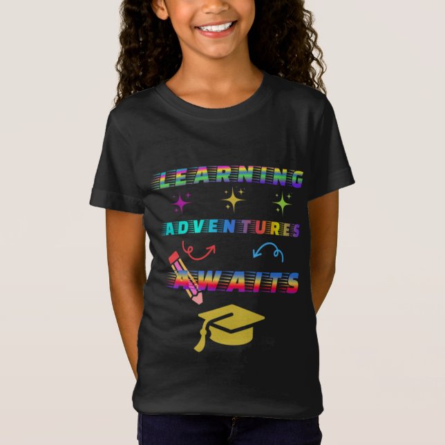 Camiseta Aventura Aprendendo Aguarda, Primeiro Dia da Escol (Frente)