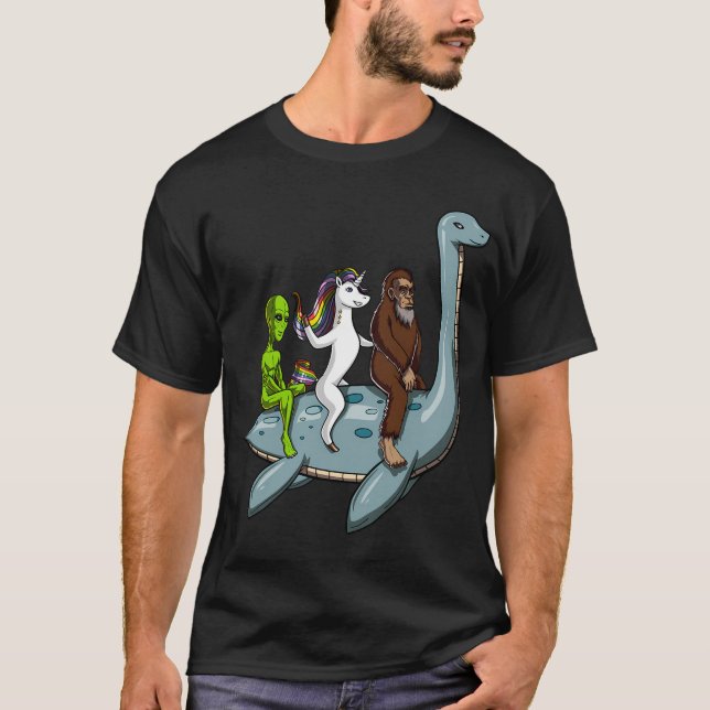 Camiseta Aventura de Criptozoologia (Frente)