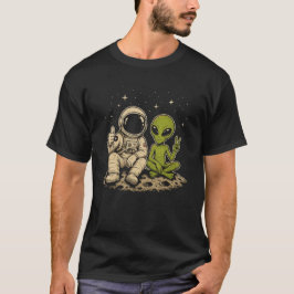 Camiseta Aventura Divertida do Astronauta e do Alien Amigáv