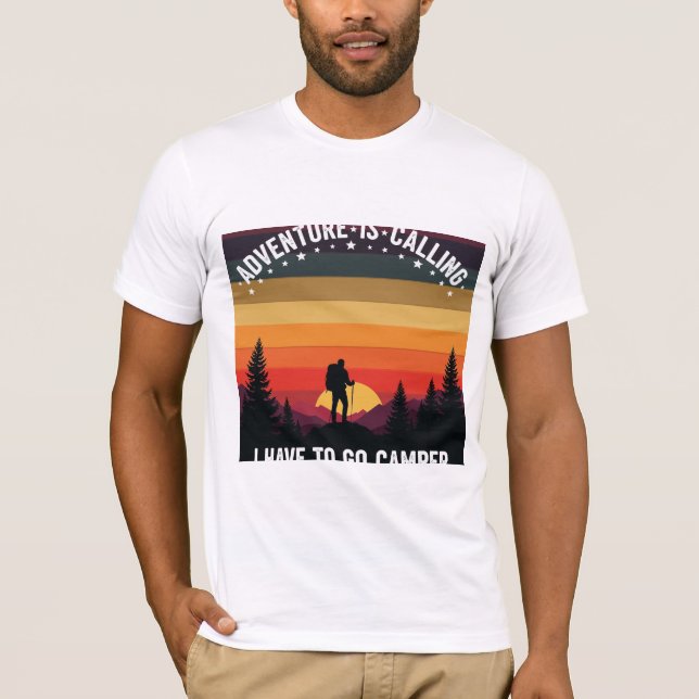 Camiseta Aventura Está Chamando De Ataque Para A Natureza (Frente)