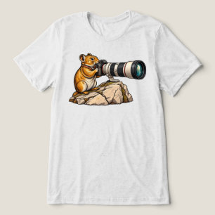 Camiseta Aventura Fotográfica da Pika com Câmera Vida Selva