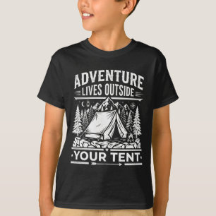 Camiseta Aventura vive fora da tenda de acampamento hiking