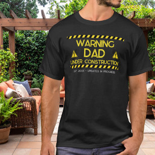 Camiseta Aviso de Pai em Construção Design
