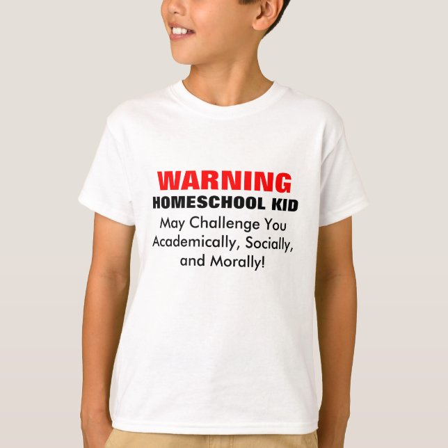 CAMISETA AVISO: MIÚDO DE HOMESCHOOL! (Frente)