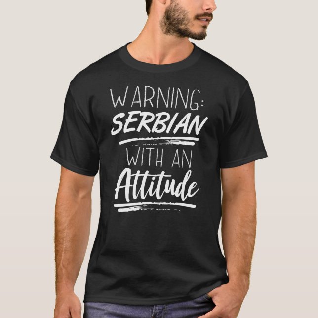 Camiseta Aviso: Sérvio Com Atitude (Frente)