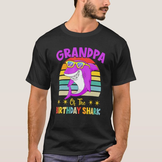 Camiseta Avô Da Família Aniversário Do Tubarão (Frente)