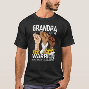 Camiseta Avô De Mão De Um Guerreiro Com Múltiplas Extremida