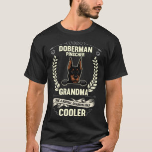 Camiseta Avó Doberman Pinscher Gosta de uma Avó Normal Em