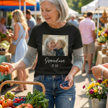 Avó Estabeleceu Texto em Letra Branca Minimalista