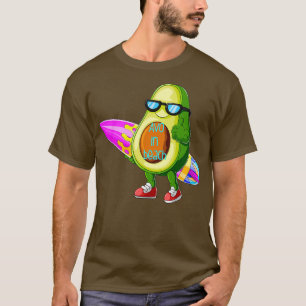 Camiseta AVO no surfe na praia
