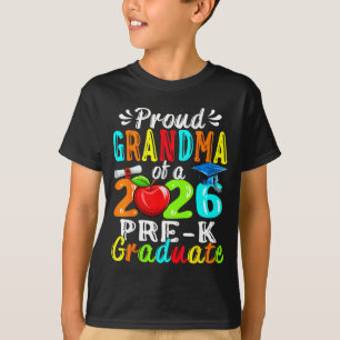 Camiseta Avó orgulhosa da pré-escola de 2026 formada no dia