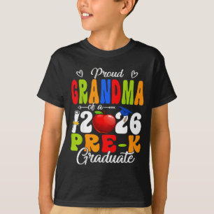 Camiseta Avó orgulhosa da pré-escola de 2026 formada no dia