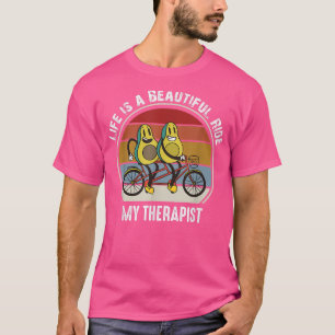 Camiseta Avocado Andando Uma Bicicleta É uma Bela Corrida