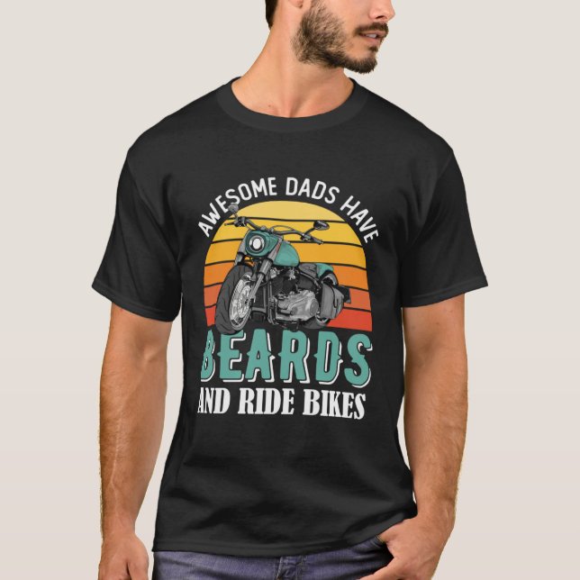 Camiseta Awesome Dads Have Beards Funny Motorcycle Daddy Bi (Frente)